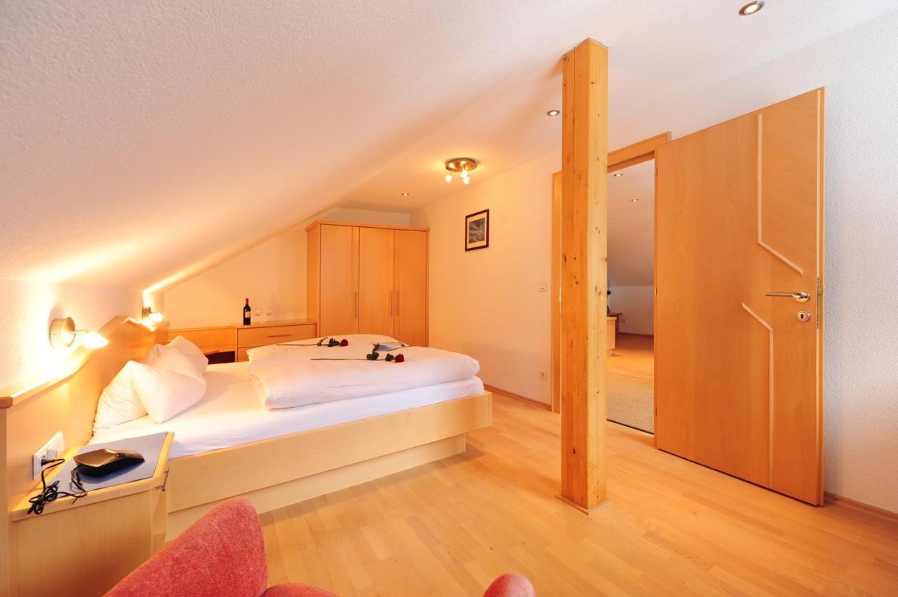 Haus Enzian Bed & Breakfast St. Anton am Arlberg Cameră foto