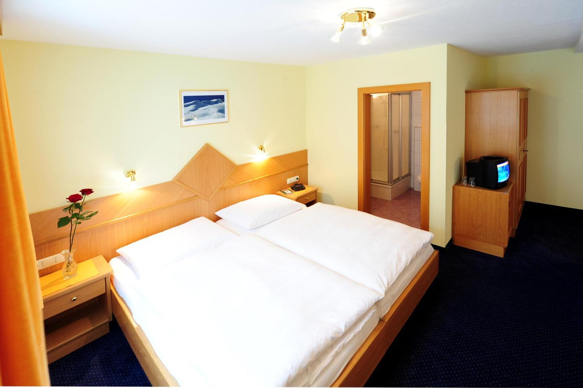 Haus Enzian Bed & Breakfast St. Anton am Arlberg Exterior foto
